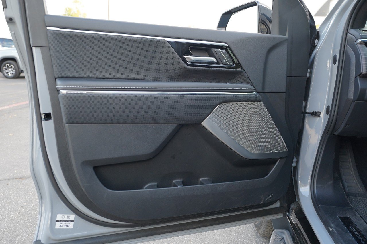 Used 2025 GMC Sierra EV Denali AWD/4WD image 19