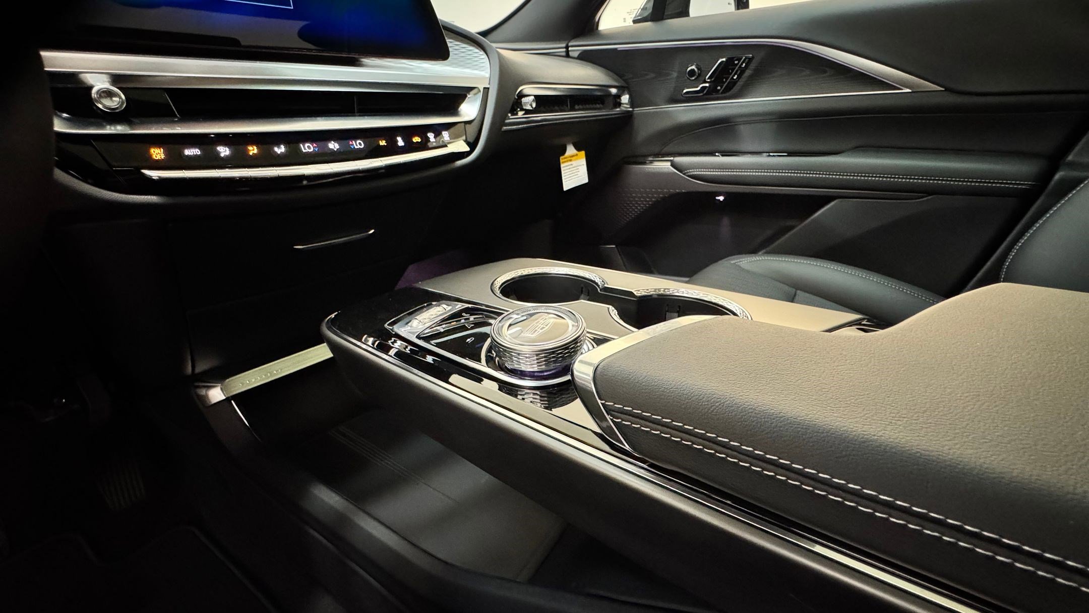 New 2026 Cadillac Lyriq Sport image 18