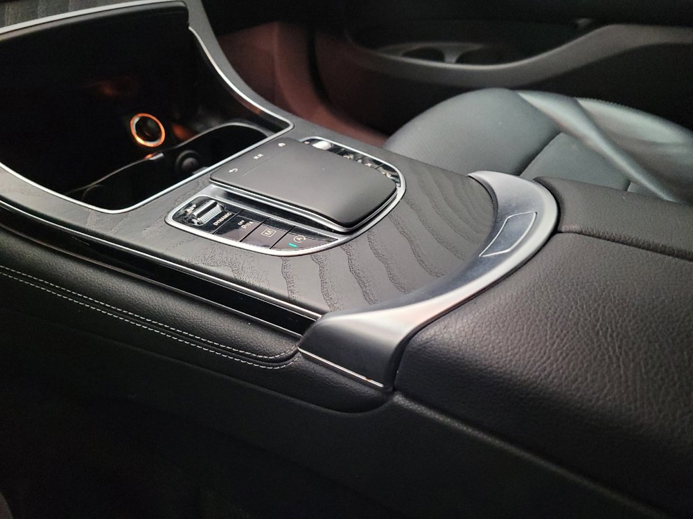 Used 2021 Mercedes-Benz GLC 300 4MATIC image 26
