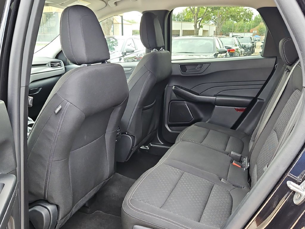 Used 2025 Ford Escape Active AWD/4WD image 28