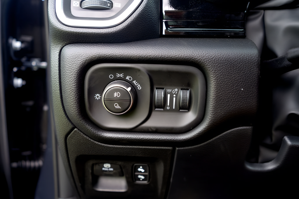 New 2026 RAM 1500 Laramie w/ Night Edition AWD/4WD image 18