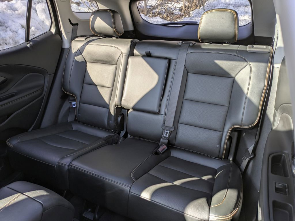 Used 2023 GMC Terrain AT4 image 28