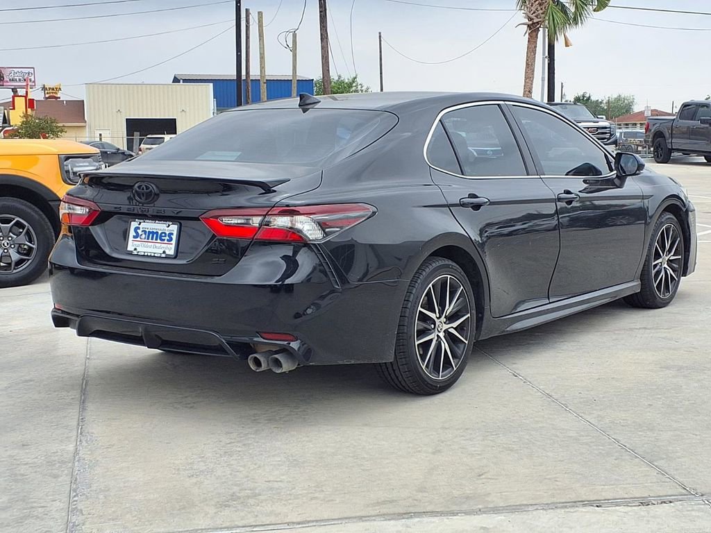 Used 2022 Toyota Camry SE FWD image 8