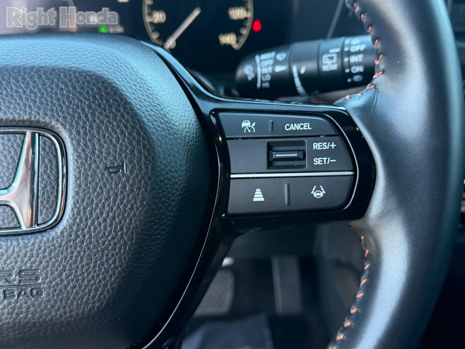 Certified 2025 Honda HR-V Sport image 36