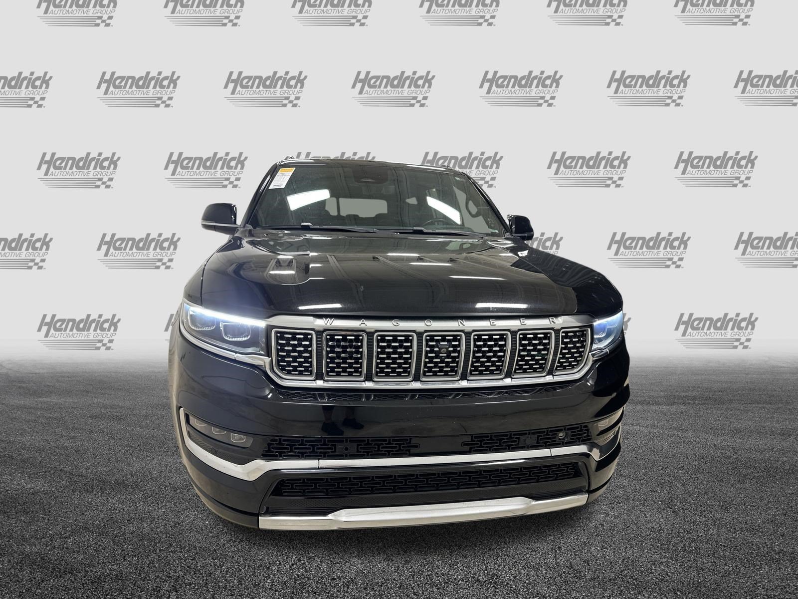 Used 2022 Jeep Grand Wagoneer Series II w/ Convenience Group III AWD/4WD image 3