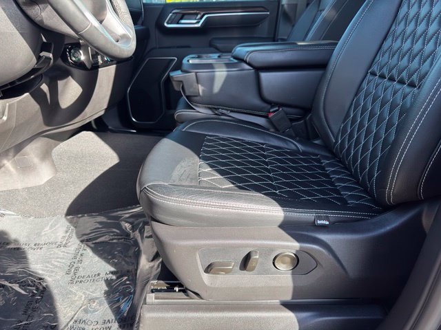 Used 2026 Chevrolet Silverado 1500 LT AWD/4WD image 5