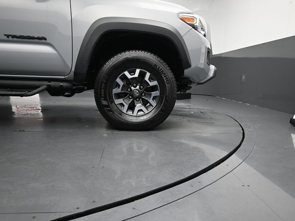 Used 2019 Toyota Tacoma TRD Off-Road image 11