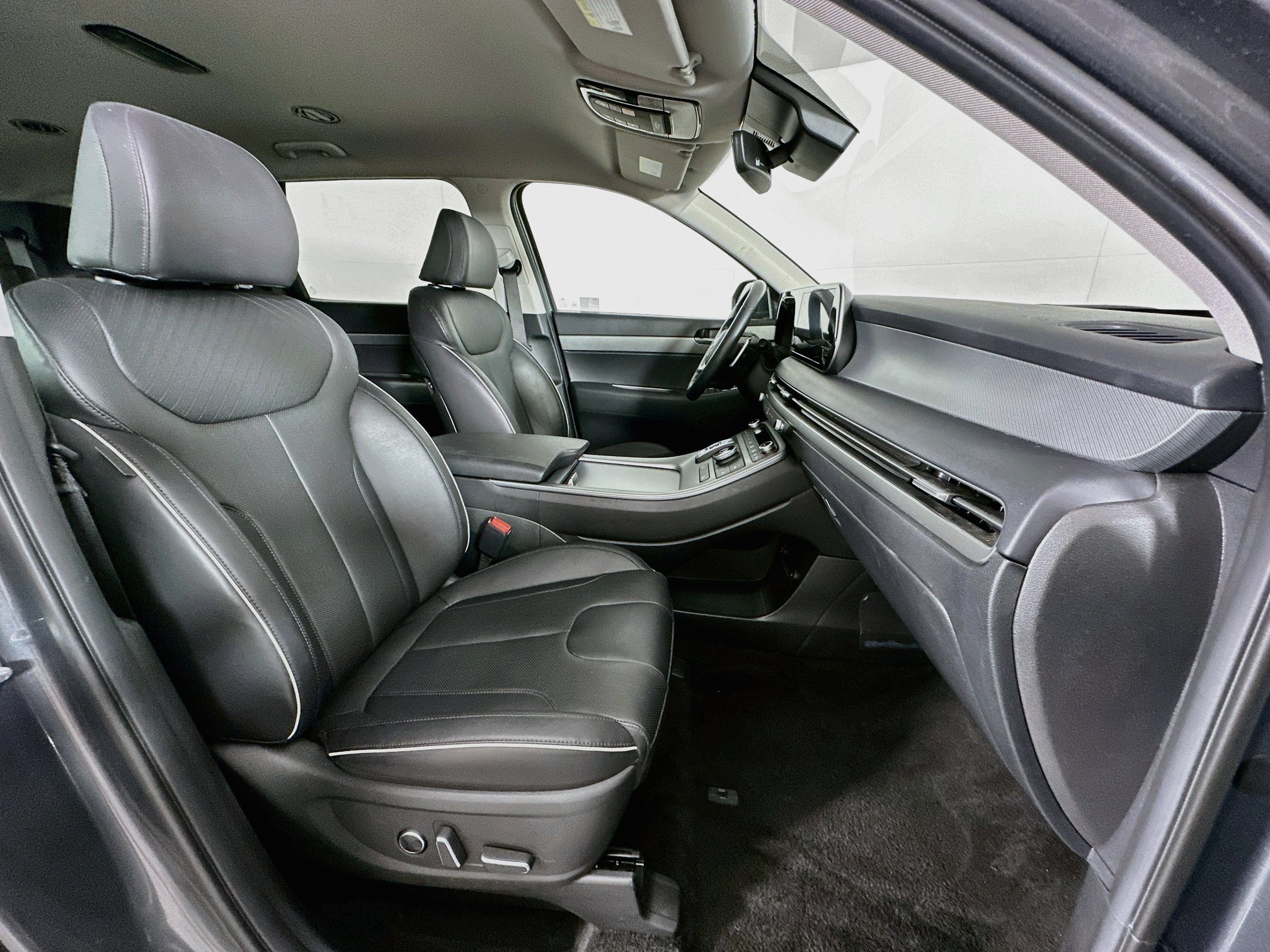 Used 2025 Hyundai Palisade SEL FWD image 33