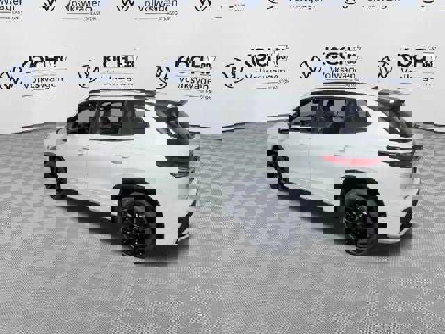 New 2025 Volkswagen Tiguan SE R-Line image 7