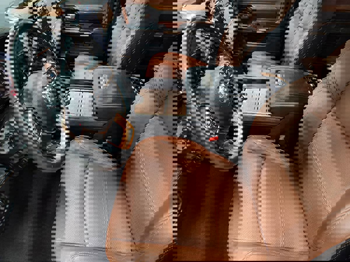 Used 2024 RAM 2500 Limited w/ Safety Group image 34