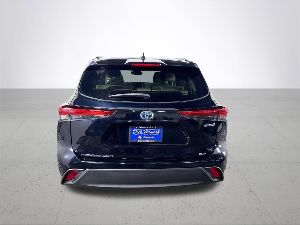Used 2021 Toyota Highlander XLE image 7
