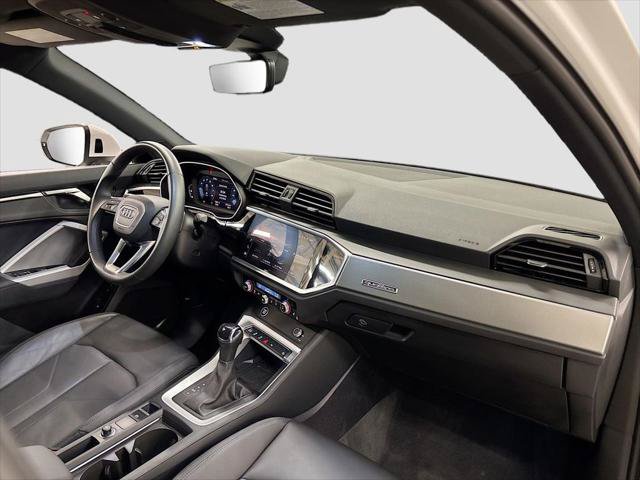 Certified 2025 Audi Q3 2.0T Premium w/ Convenience Package AWD/4WD image 14