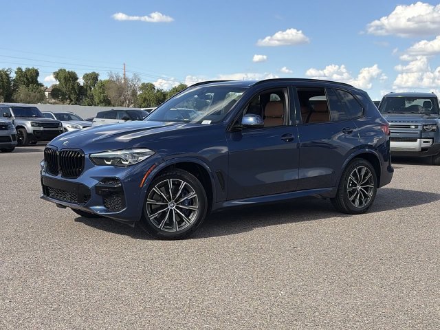 Used 2022 BMW X5 M50i AWD/4WD image 2