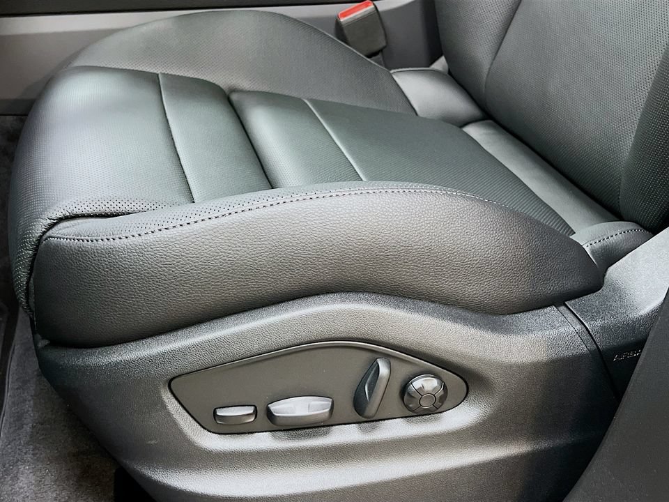 New 2026 Porsche Cayenne AWD/4WD image 22