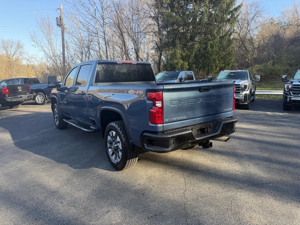 Used 2024 Chevrolet Silverado 2500 Custom image 5