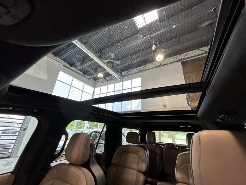 Used 2025 Lincoln Navigator L Black Label AWD/4WD image 49