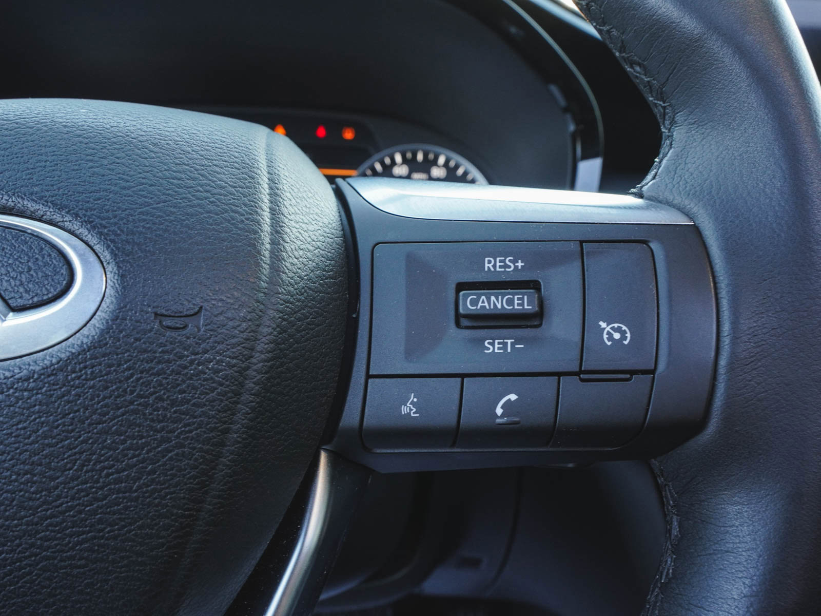 Used 2025 INFINITI QX60 Pure w/ Cargo Package image 22