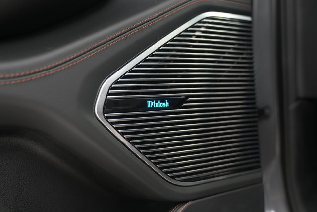 Used 2023 Jeep Grand Cherokee Summit AWD/4WD image 32