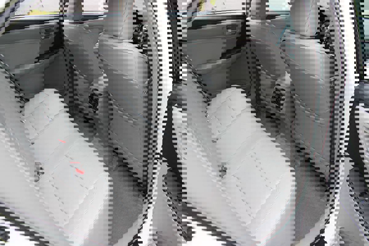 Used 2015 Toyota Camry XLE FWD image 24