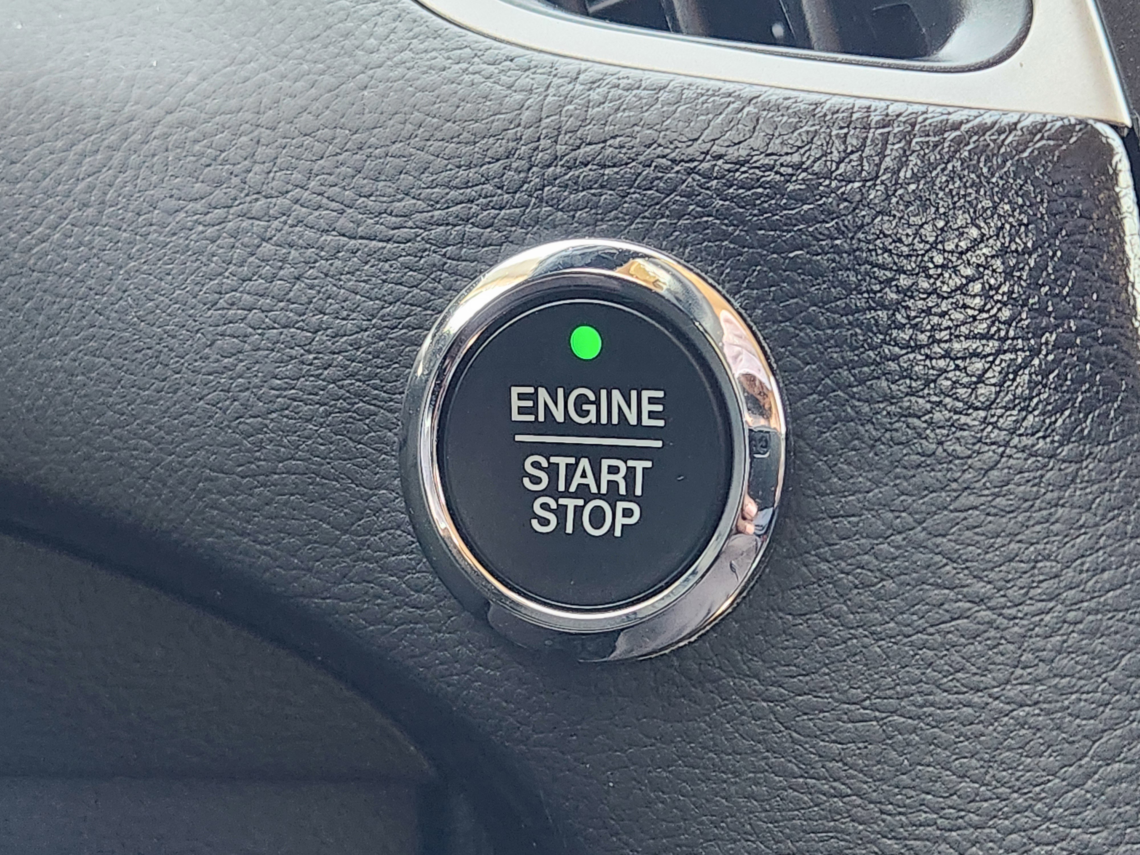 Used 2024 Ford Edge SE image 22