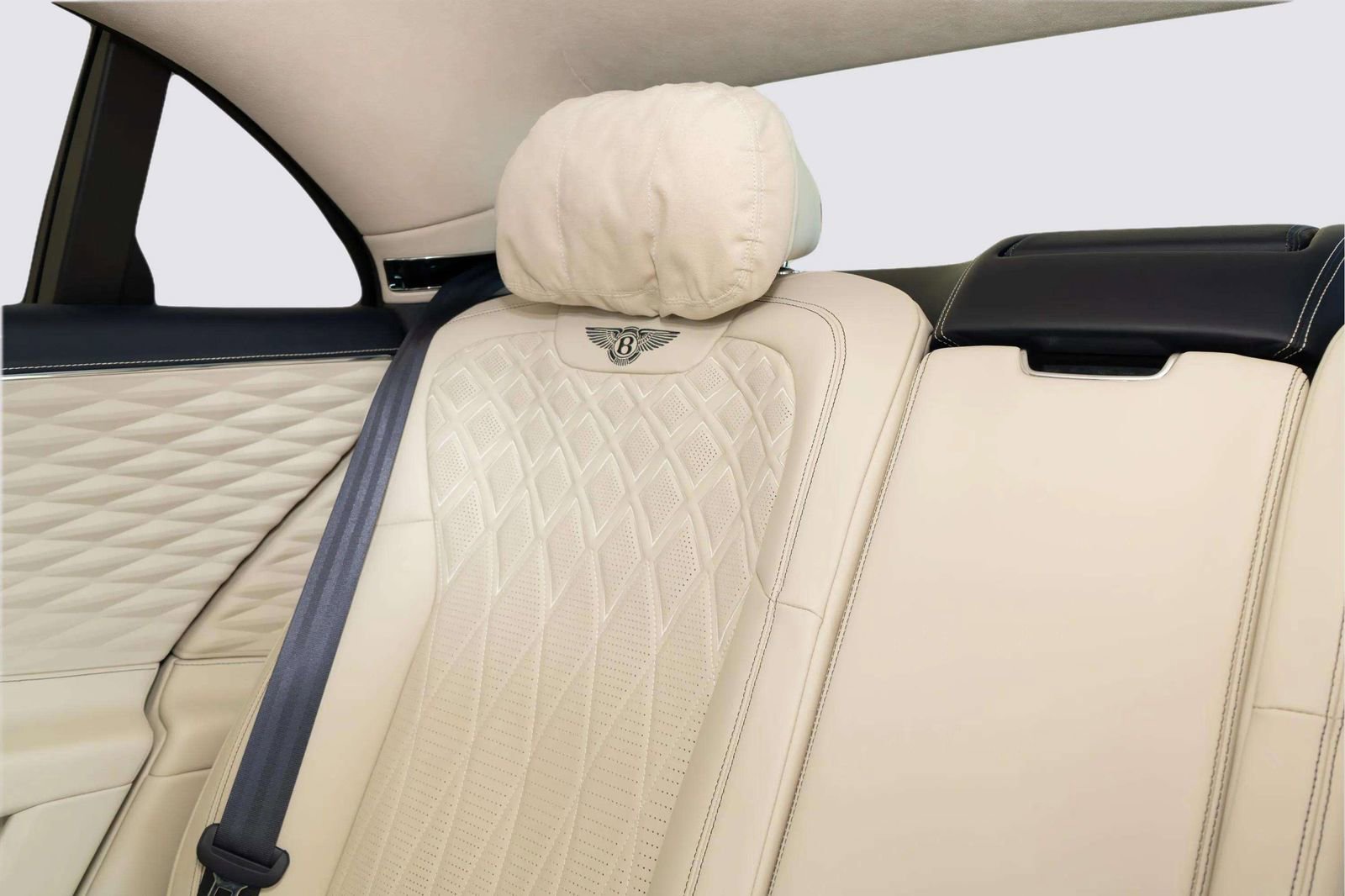 Used 2023 Bentley Flying Spur Azure AWD/4WD image 68