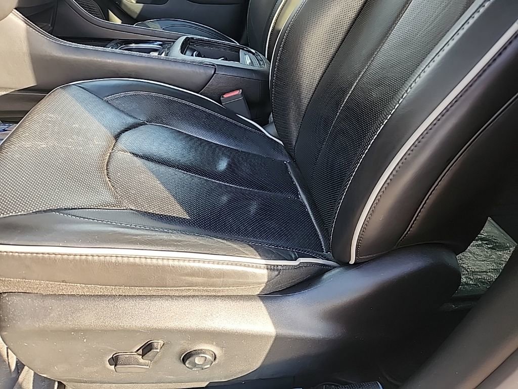 Used 2023 Chrysler Pacifica Limited w/ S Appearance Package image 14