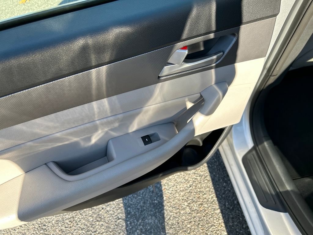 Used 2015 Hyundai Sonata SE w/ Option Group 09 image 23