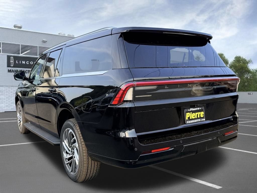 New 2027 Lincoln Navigator L Premier AWD/4WD image 8