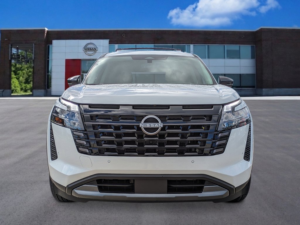New 2026 Nissan Pathfinder Platinum FWD image 8