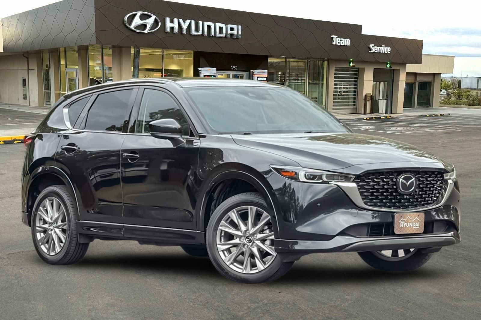 Used 2025 MAZDA CX-5 AWD 2.5 S w/ Premium Plus Pkg image 2