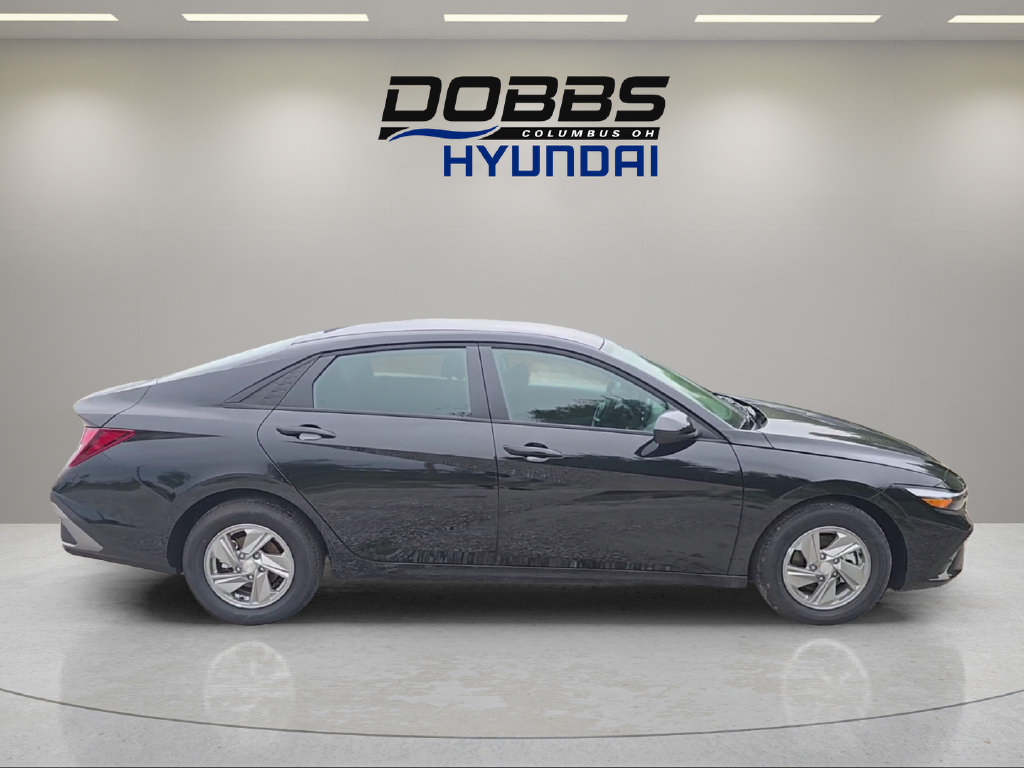 New 2026 Hyundai Elantra SE FWD image 6