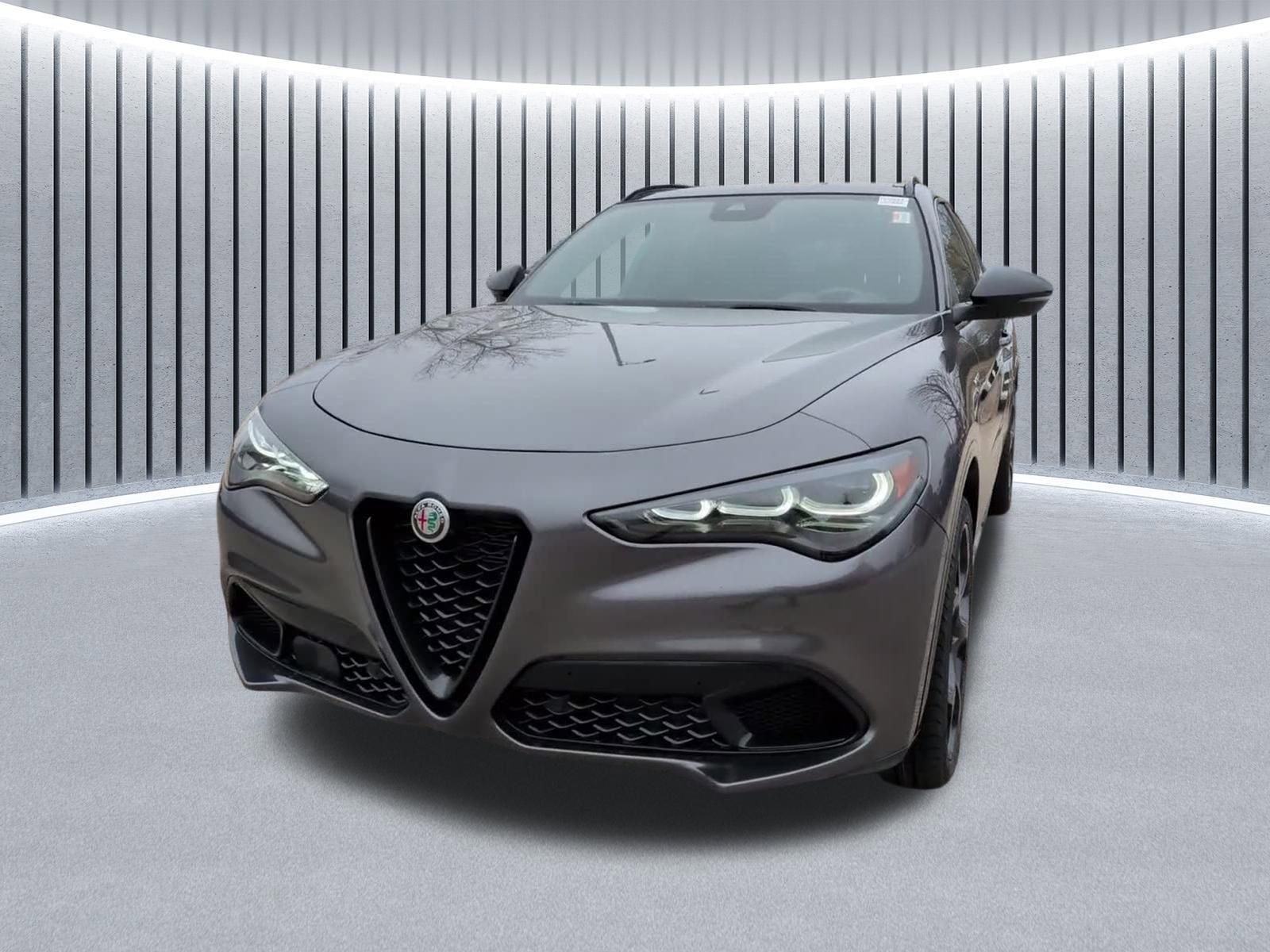 Used 2024 Alfa Romeo Stelvio Veloce AWD/4WD image 17