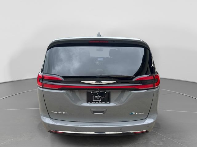 Used 2022 Chrysler Pacifica Touring-L w/ Uconnect Theater Family Group FWD image 7