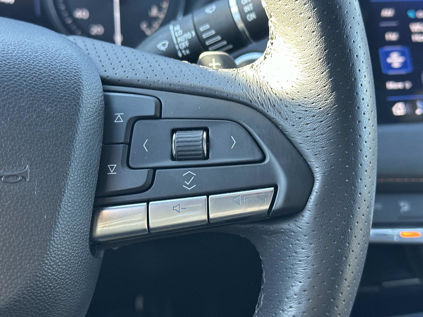 Certified 2023 Cadillac XT4 Sport w/ Technology Package image 24