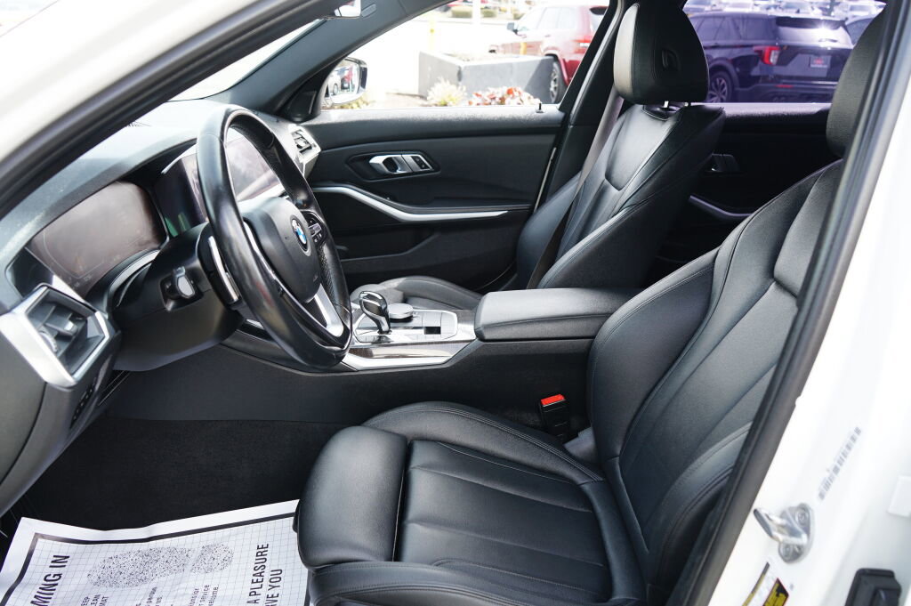 Used 2020 BMW 330i Sedan w/ Convenience Package image 12