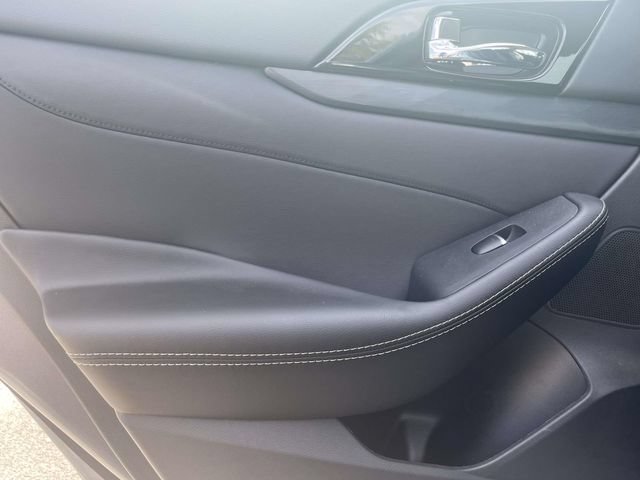 Used 2023 Nissan Maxima Platinum w/ Sport Mat Group FWD image 17