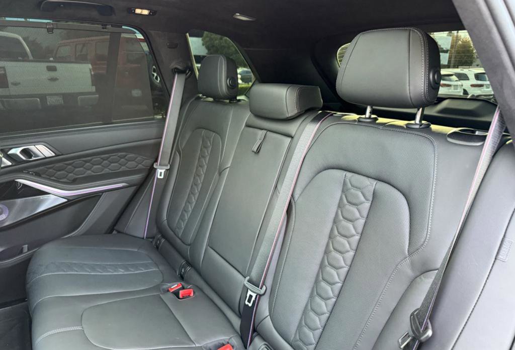 Used 2025 BMW X5 M Competition w/ Executive Package image 9