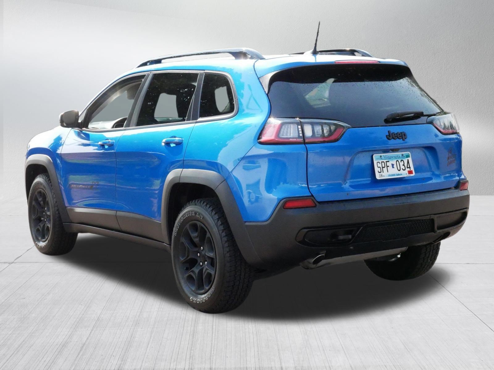 Used 2022 Jeep Cherokee Latitude AWD/4WD image 5