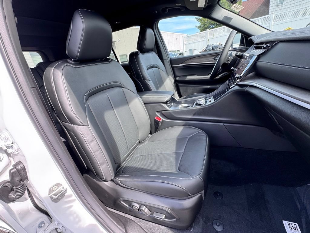 New 2026 Jeep Grand Cherokee Limited AWD/4WD image 19