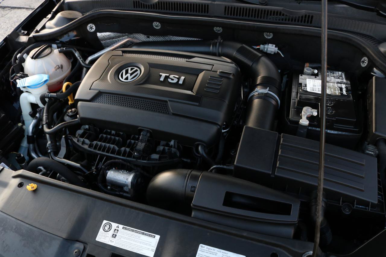 Used 2017 Volkswagen Jetta GLI FWD image 42