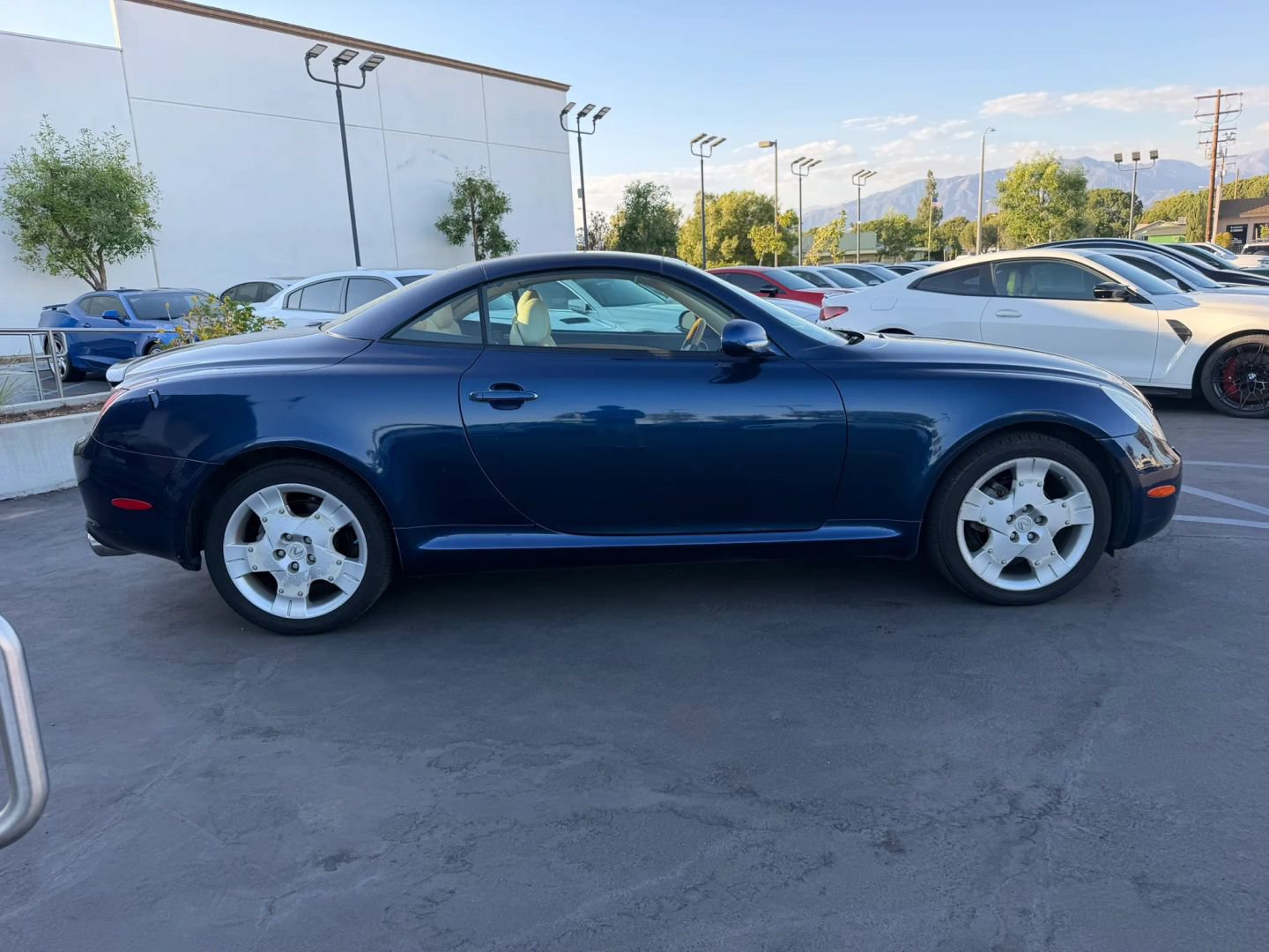 Used 2005 Lexus SC 430 Convertible w/ Preferred Accessory Pkg RWD image 4