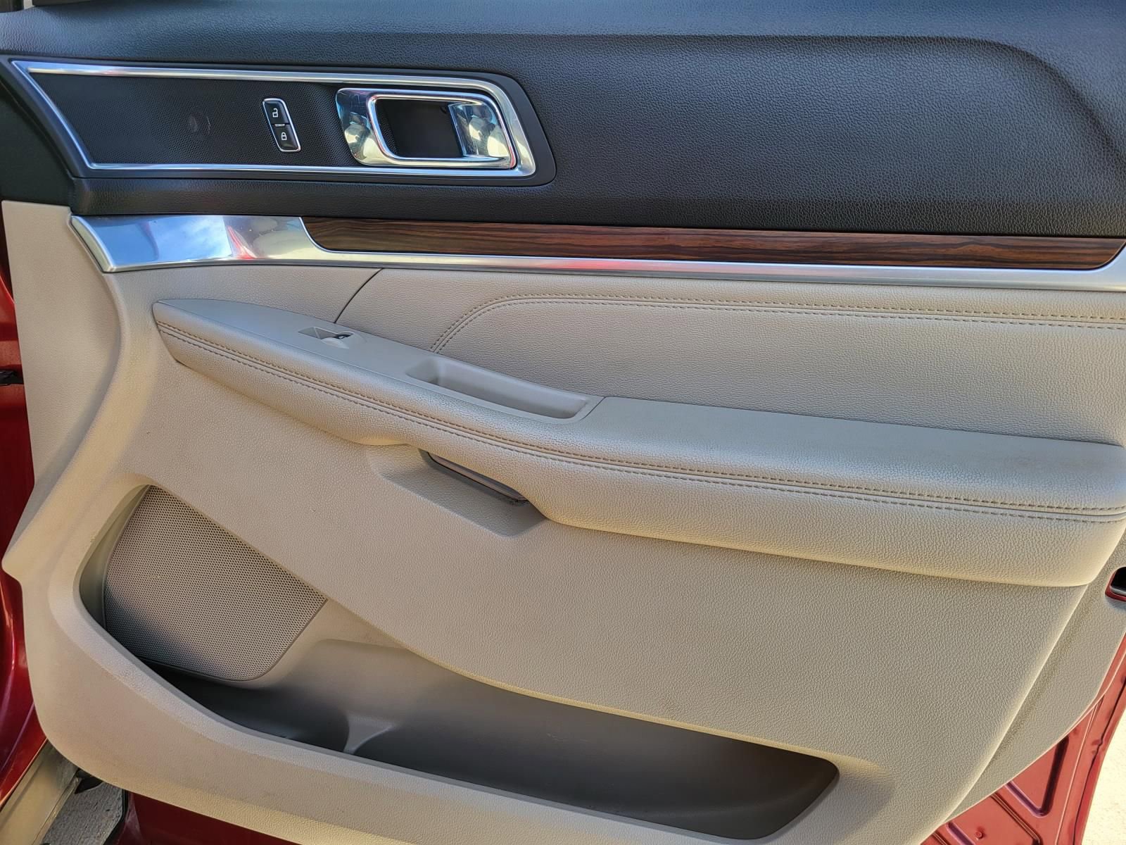 Used 2018 Ford Explorer Limited image 13