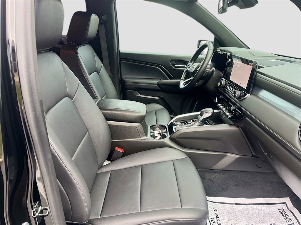 Used 2024 Chevrolet Colorado LT w/ LT Convenience Package III image 29