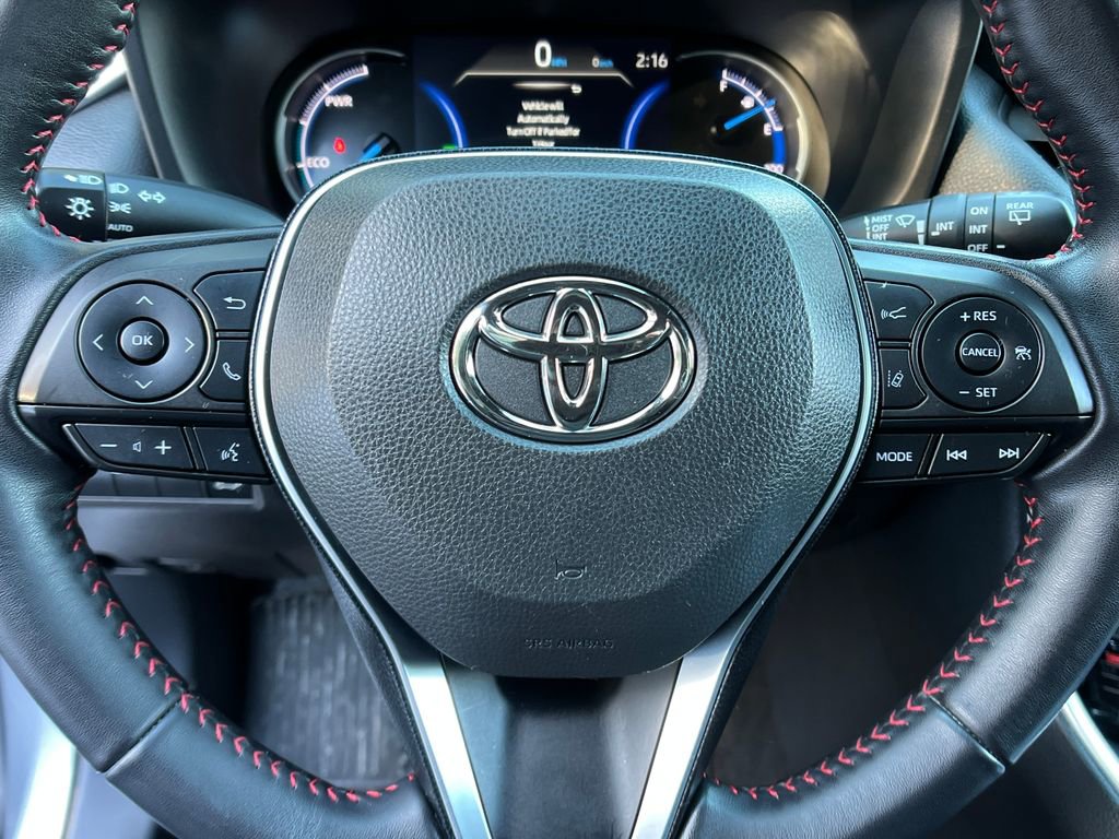 Used 2021 Toyota RAV4 SE image 14