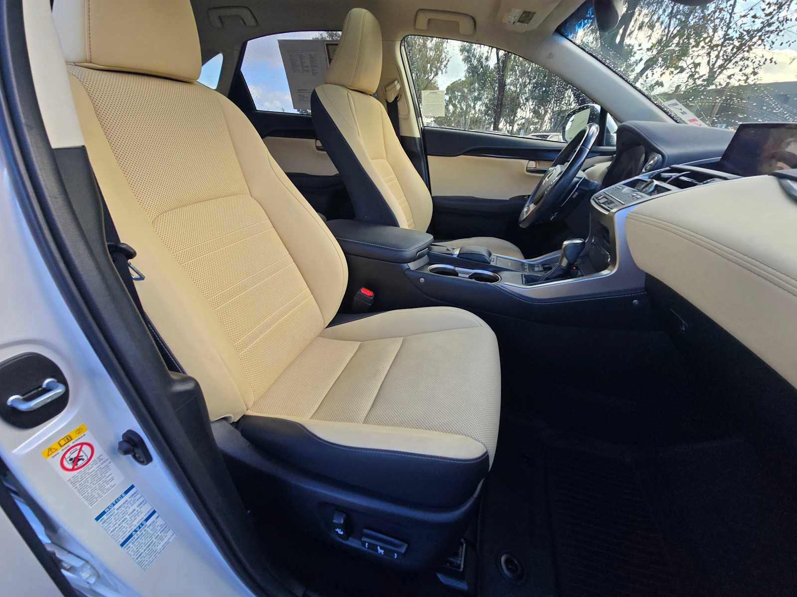 Used 2019 Lexus NX 300h AWD image 11