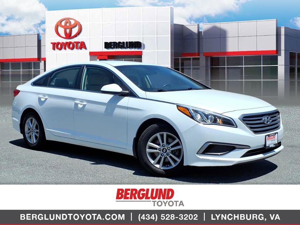 Used 2017 Hyundai Sonata SE FWD image 1