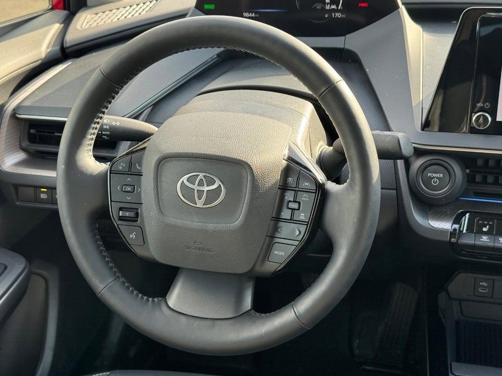 Used 2025 Toyota Prius XLE image 12