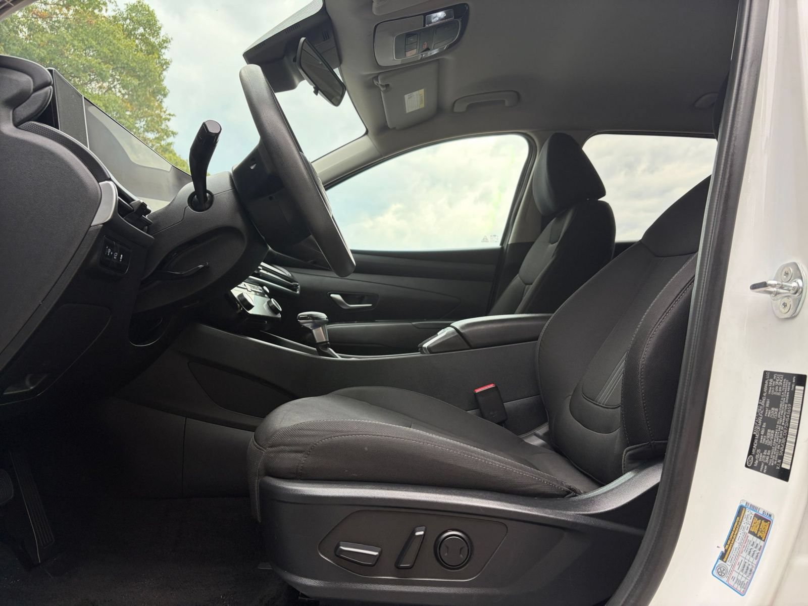 Used 2025 Hyundai Tucson SEL AWD/4WD image 28