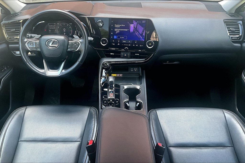 Used 2025 Lexus NX 250 FWD w/ Towing Package (2000 Lbs) image 20