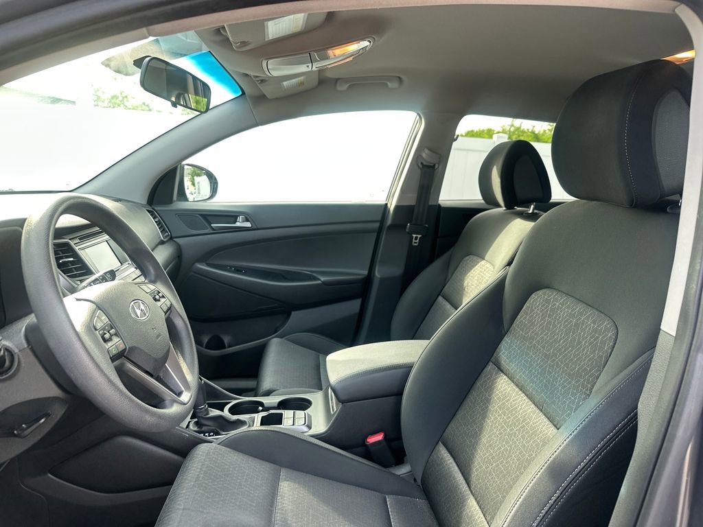 Used 2016 Hyundai Tucson SE w/ Option Group 02 FWD image 9